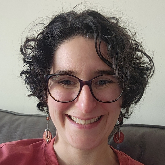 Meet your Posher, Raphaelle - Picture 1 of 1